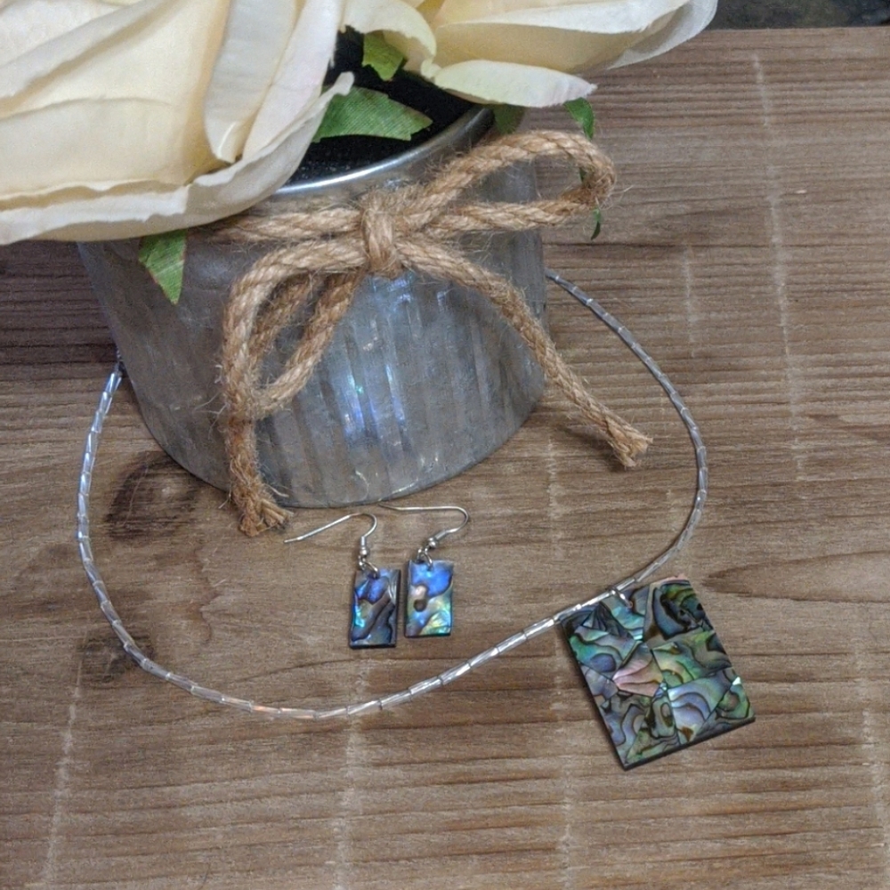 Unique necklace and earrings